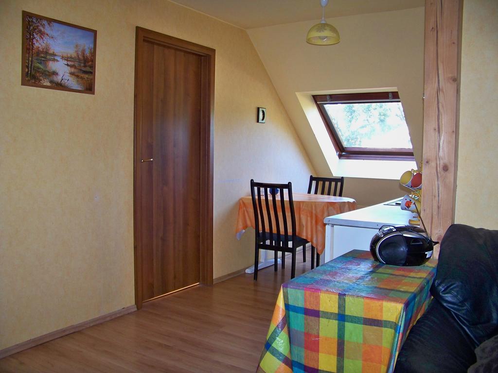 Dw Zlote Klosy Wrony Exterior foto